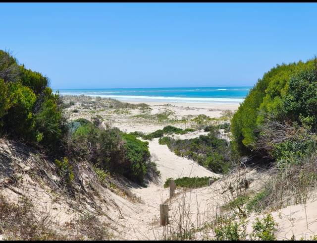 786M² VACANT LAND FOR SALE IN PARADISE BEACH